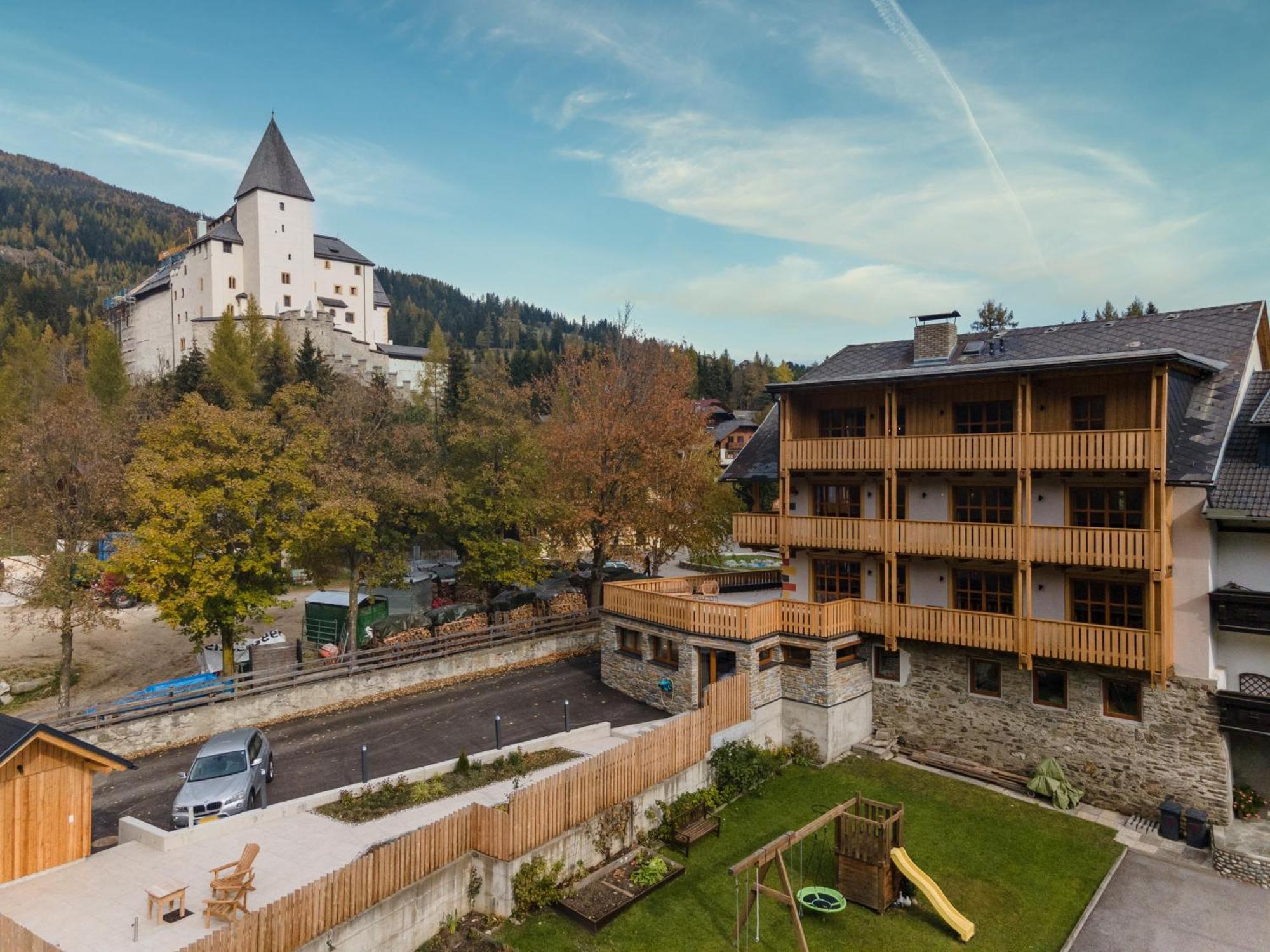 Burglodge Fischerkeusche Mauterndorf  Dış mekan fotoğraf